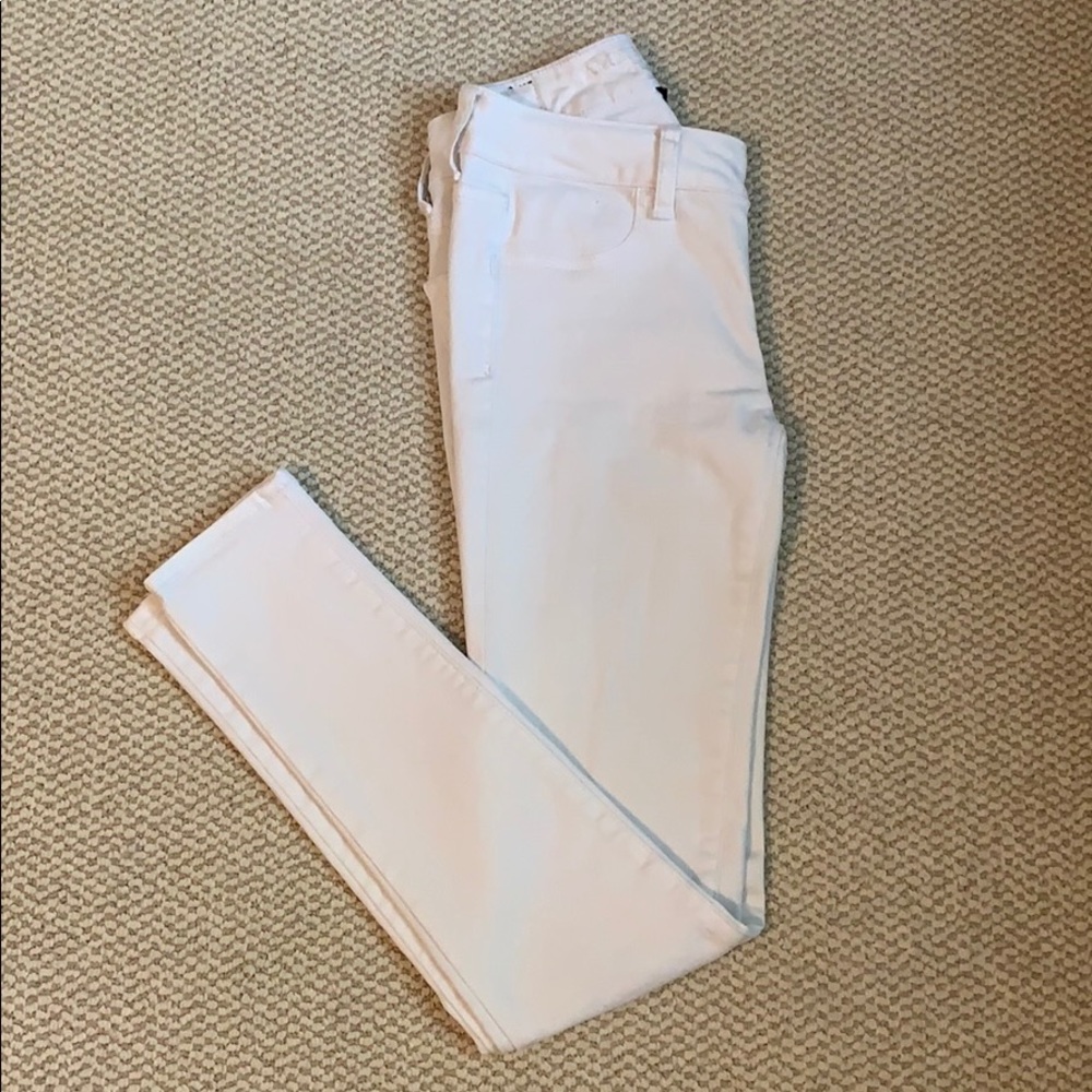 White American Eagle Jeans